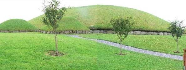 Knowth, a big 'grave-mound' encircled by smaller tombs